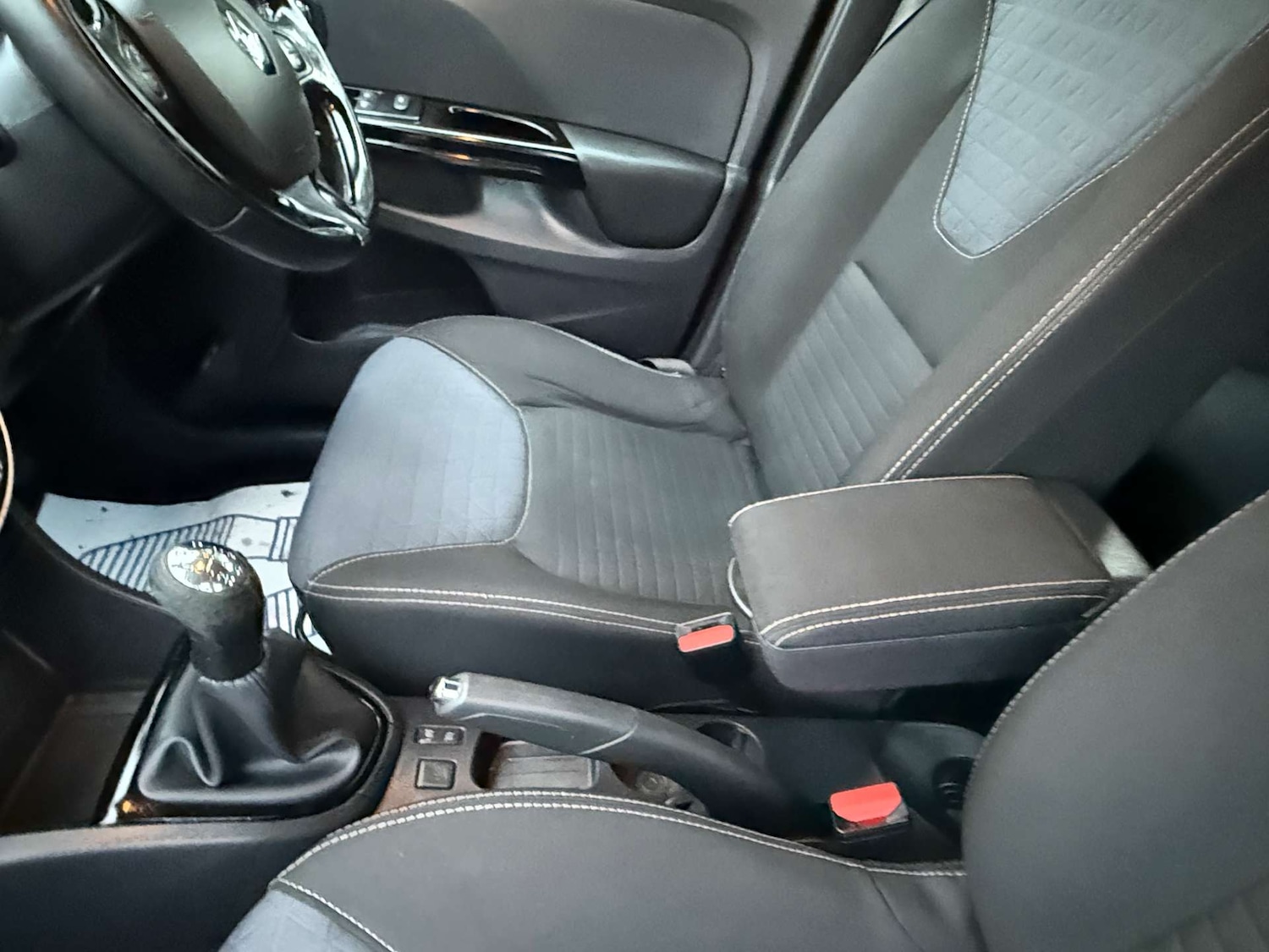 Used Renault Clio 2014 for sale - 76907708: Photo 11