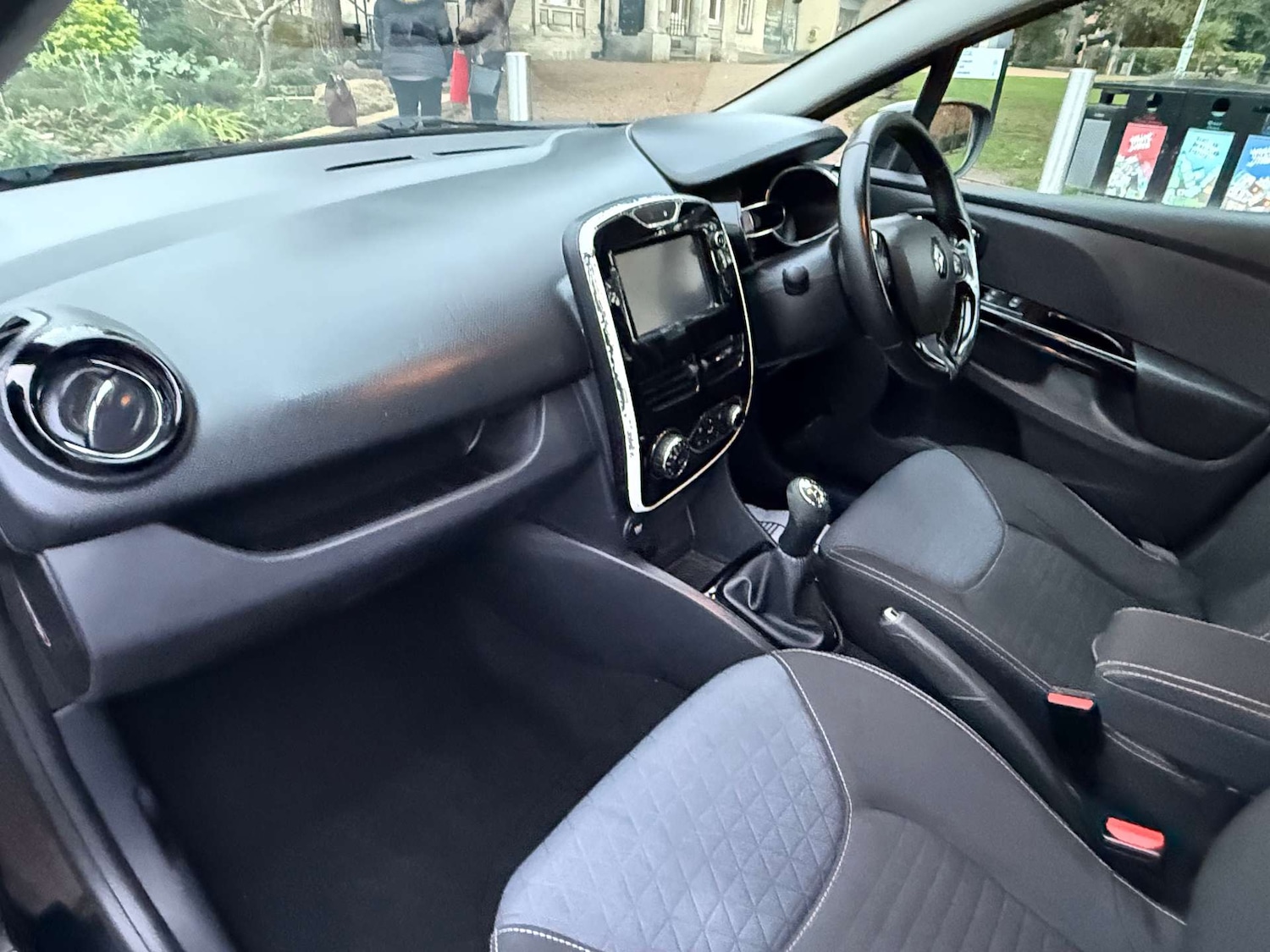 Used Renault Clio 2014 for sale - 76907708: Photo 14