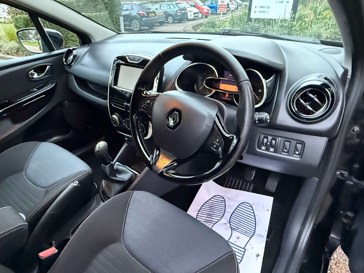 Used Renault Clio 2014 for sale - 76907708: Photo 18