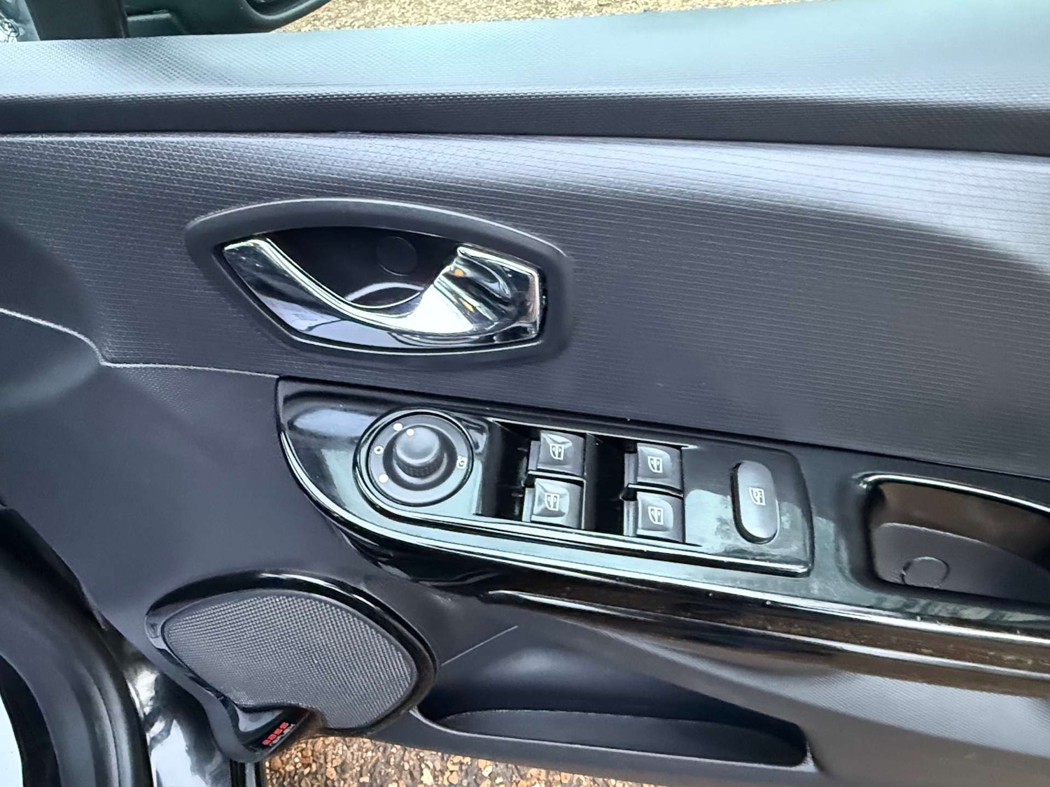 Used Renault Clio 2014 for sale - 76907708: Photo 19