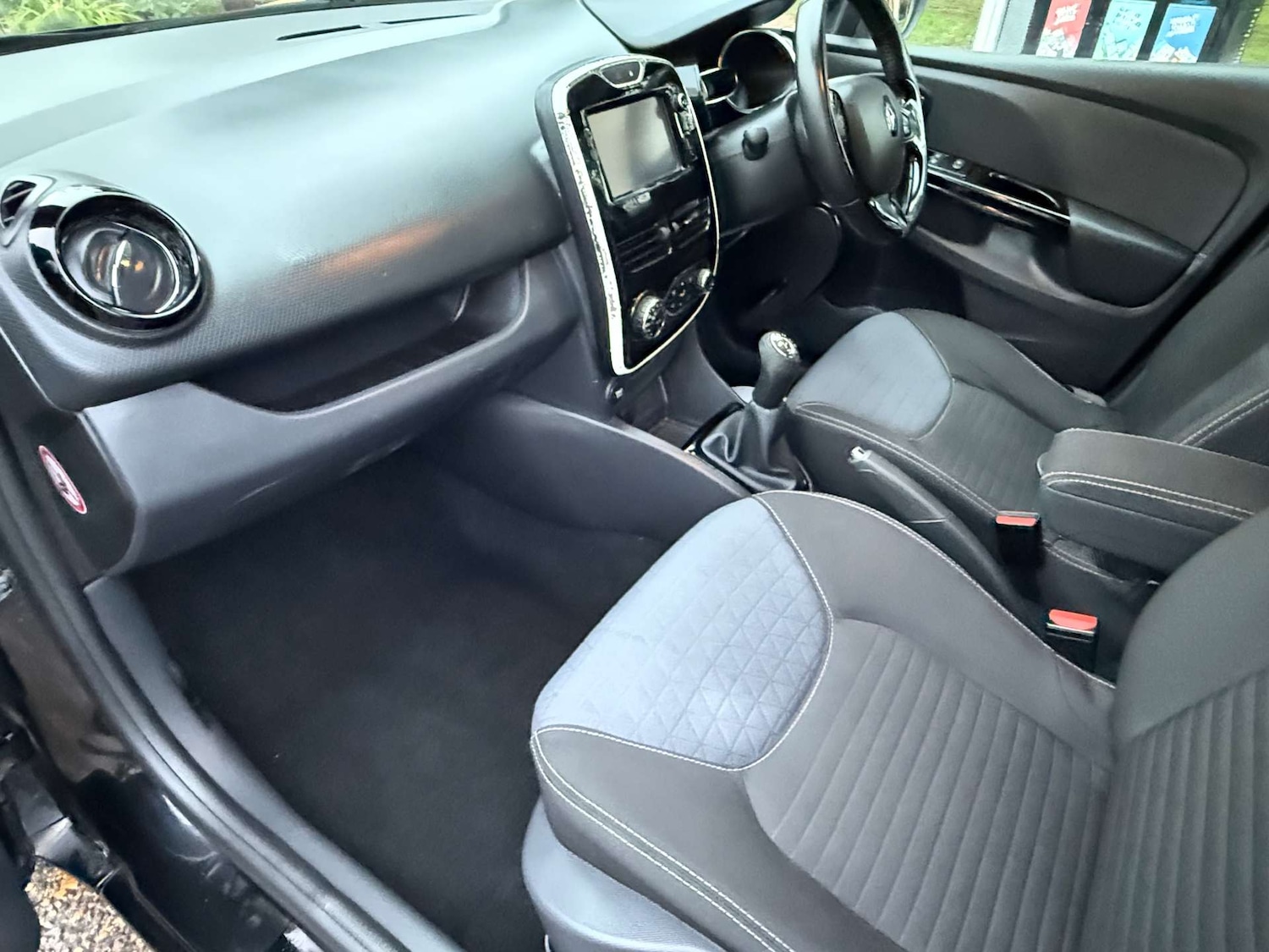 Used Renault Clio 2014 for sale - 76907708: Photo 4