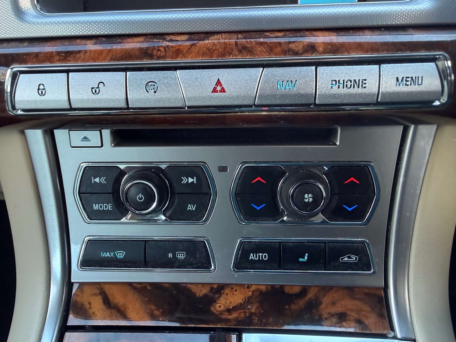 Used Jaguar XF 2012 for sale - 77594858: Photo 11