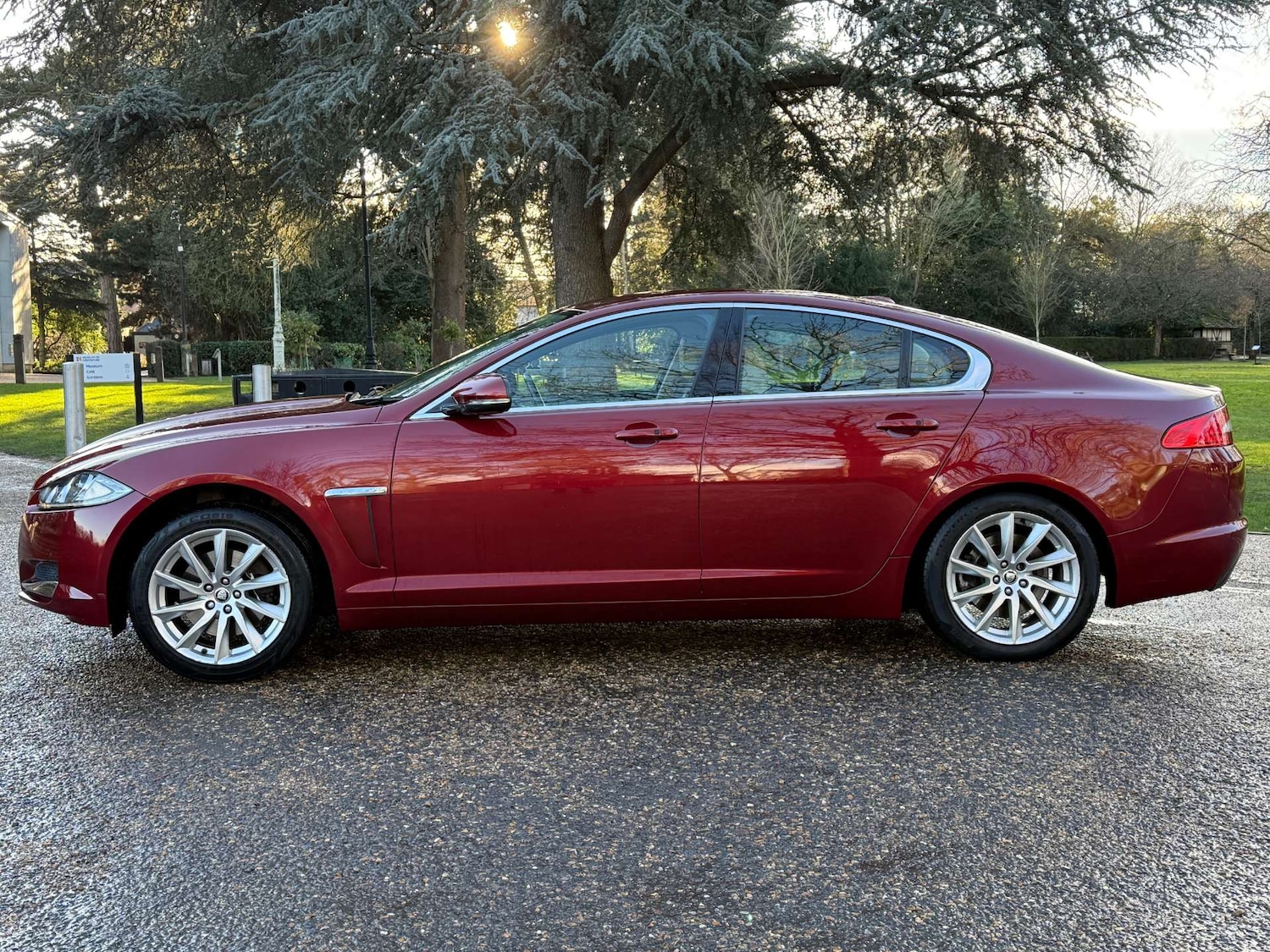 Used Jaguar XF 2012 for sale - 77594858: Photo 9