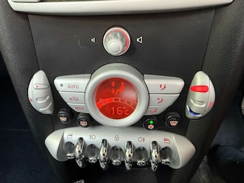 2010 - 1.6 Cooper 5dr