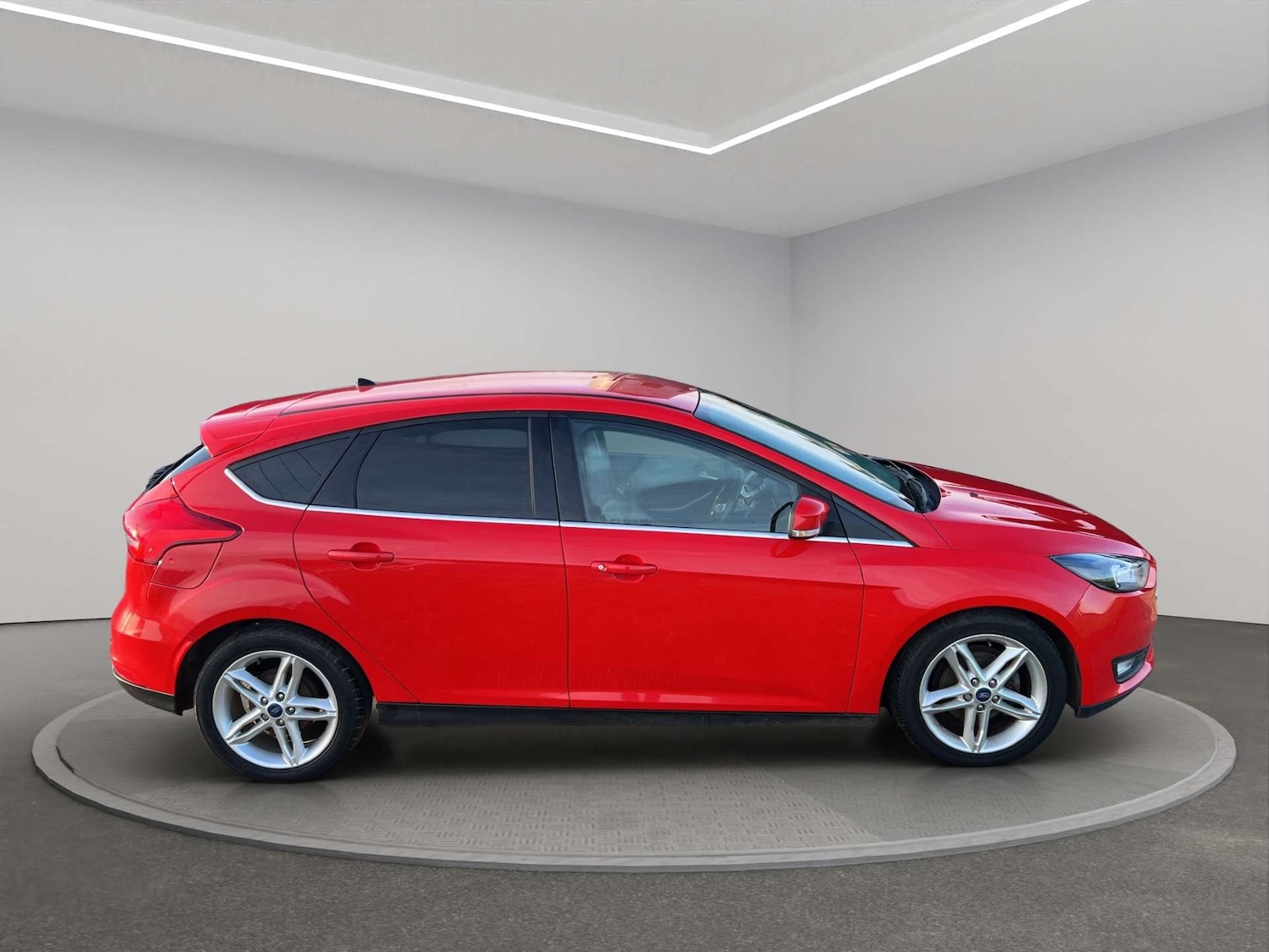 Used Ford Focus 2015 for sale - 76600791: Photo 2