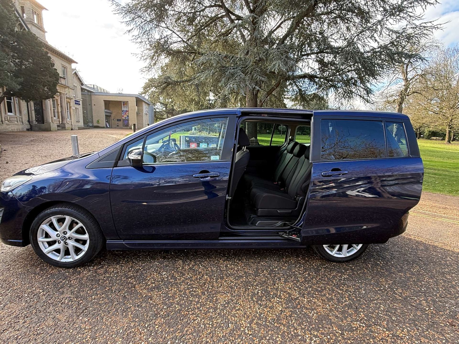 Used Mazda Mazda5 2013 for sale - 77434667: Photo 6