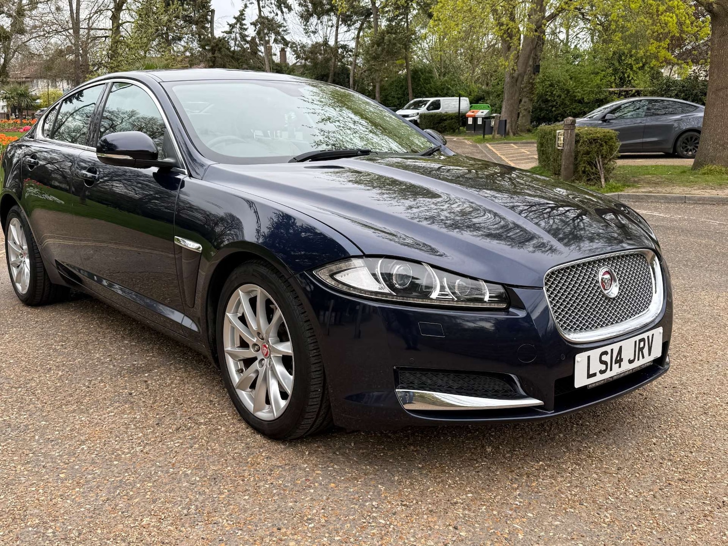 Used Jaguar XF 2014 for sale - 78202460: Photo 2
