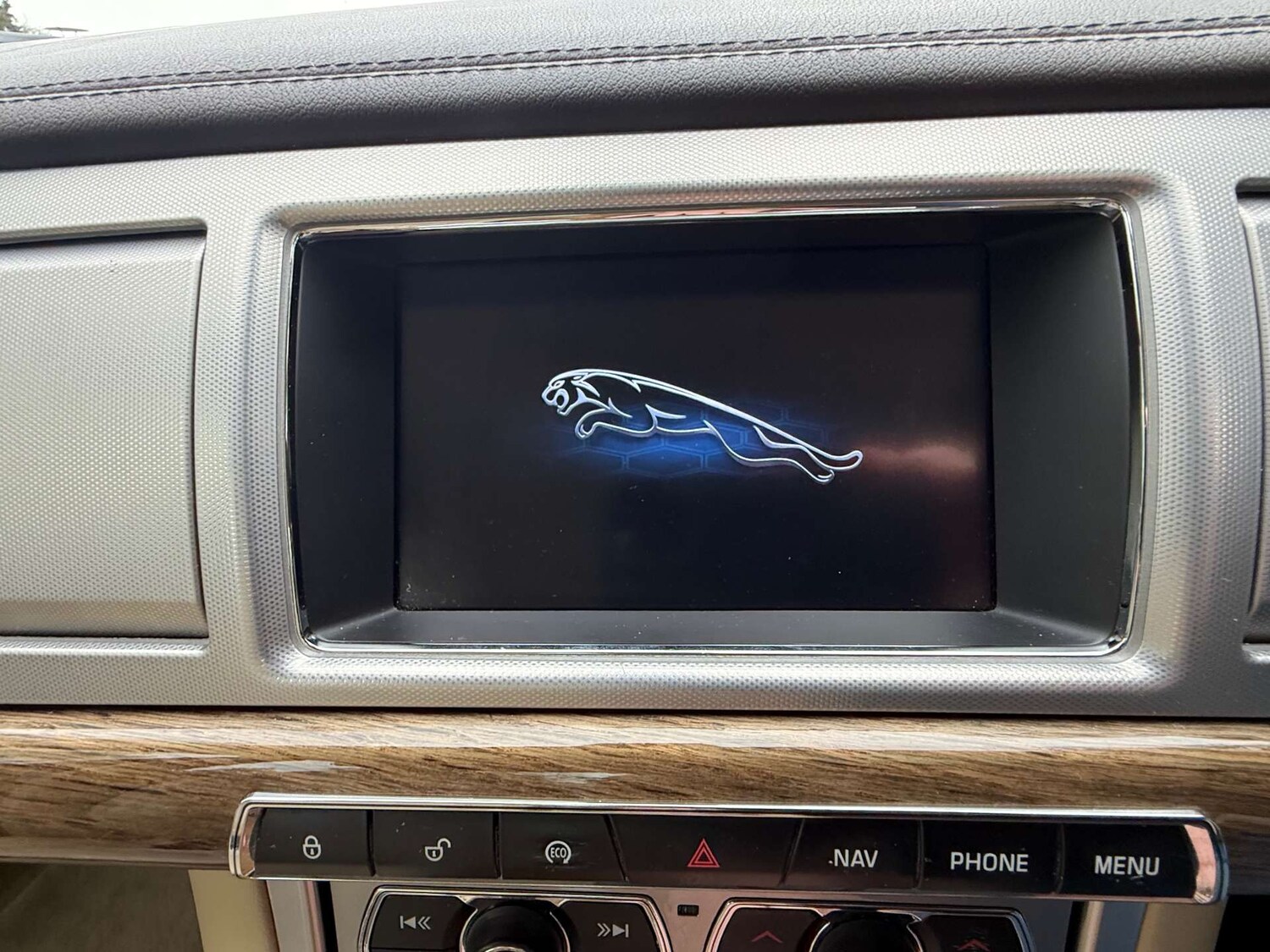 Used Jaguar XF 2014 for sale - 78202460: Photo 25