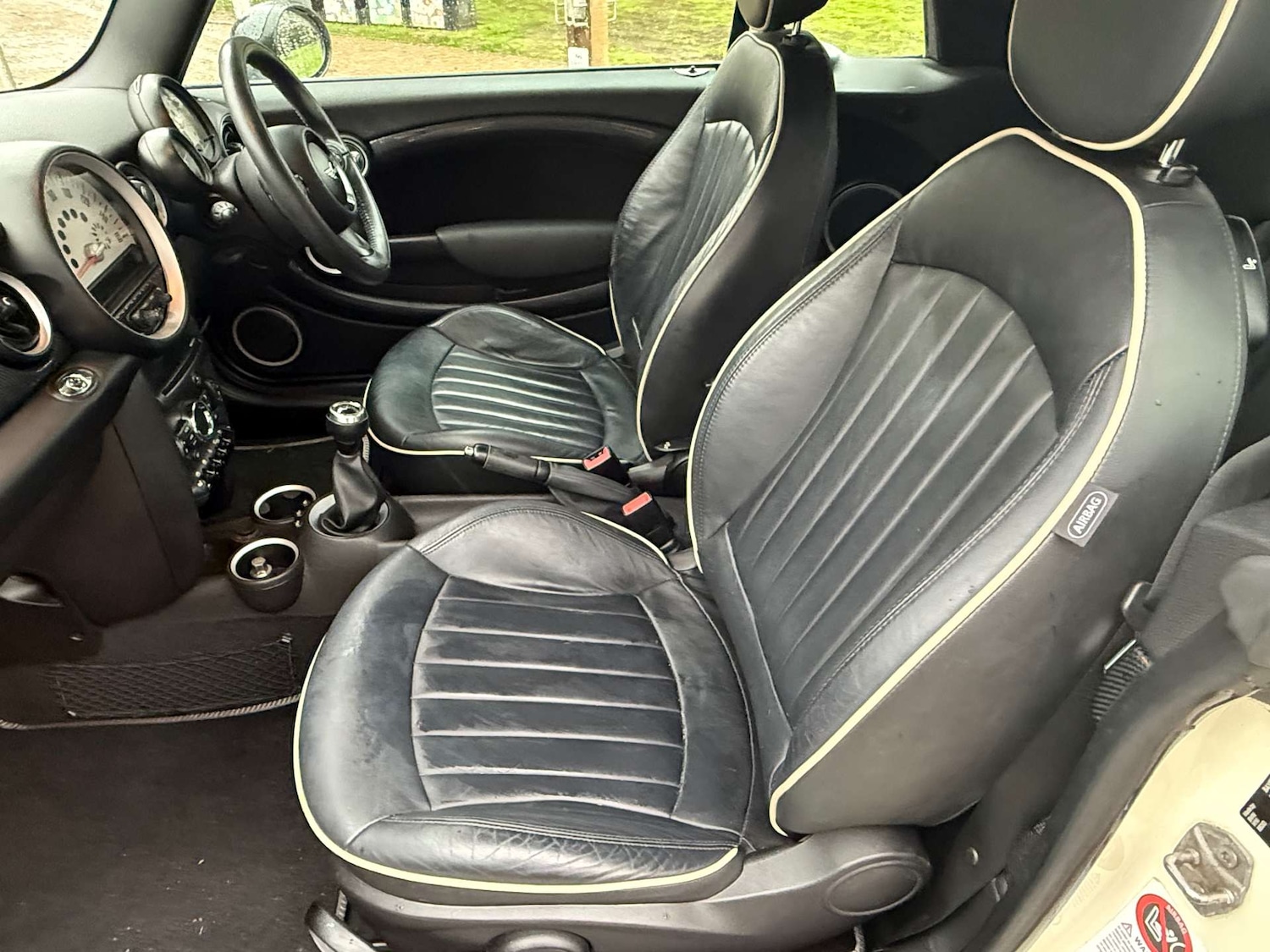 Used MINI Convertible 2012 for sale - 76830130: Photo 10