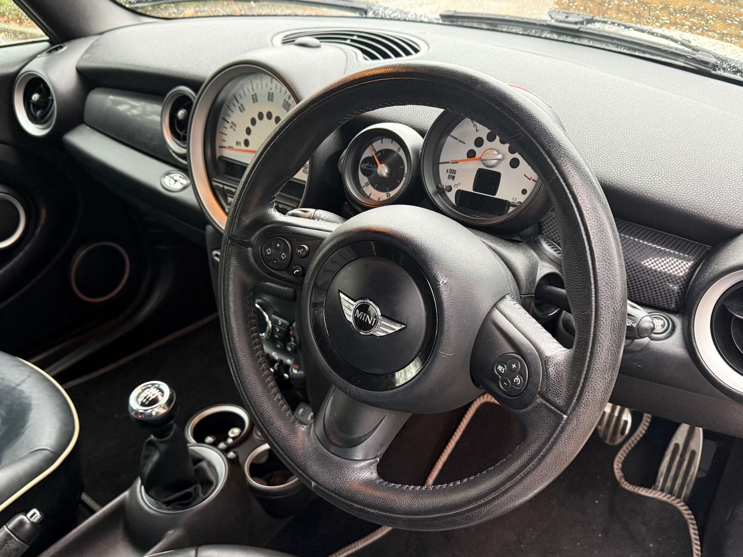 Used MINI Convertible 2012 for sale - 76830130: Photo 18