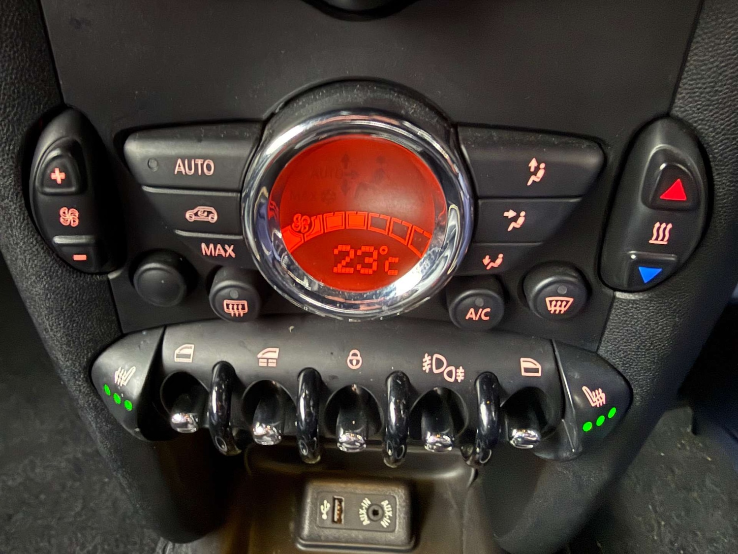 Used MINI Convertible 2012 for sale - 76830130: Photo 23