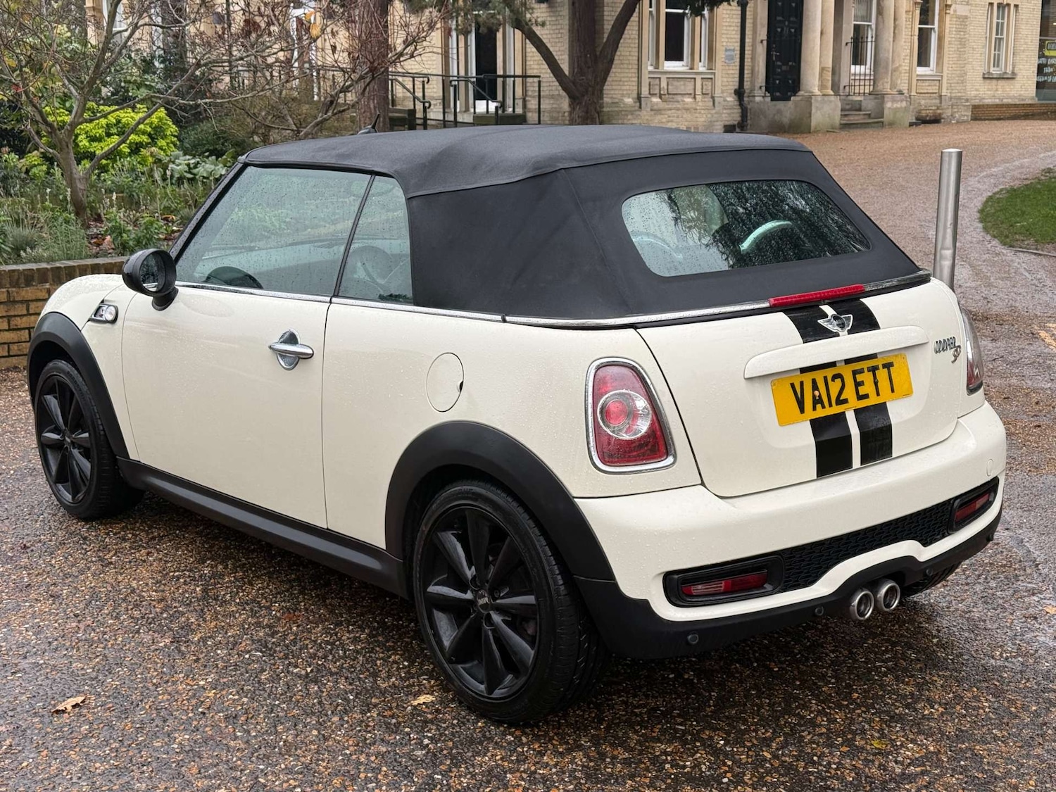 Used MINI Convertible 2012 for sale - 76830130: Photo 4