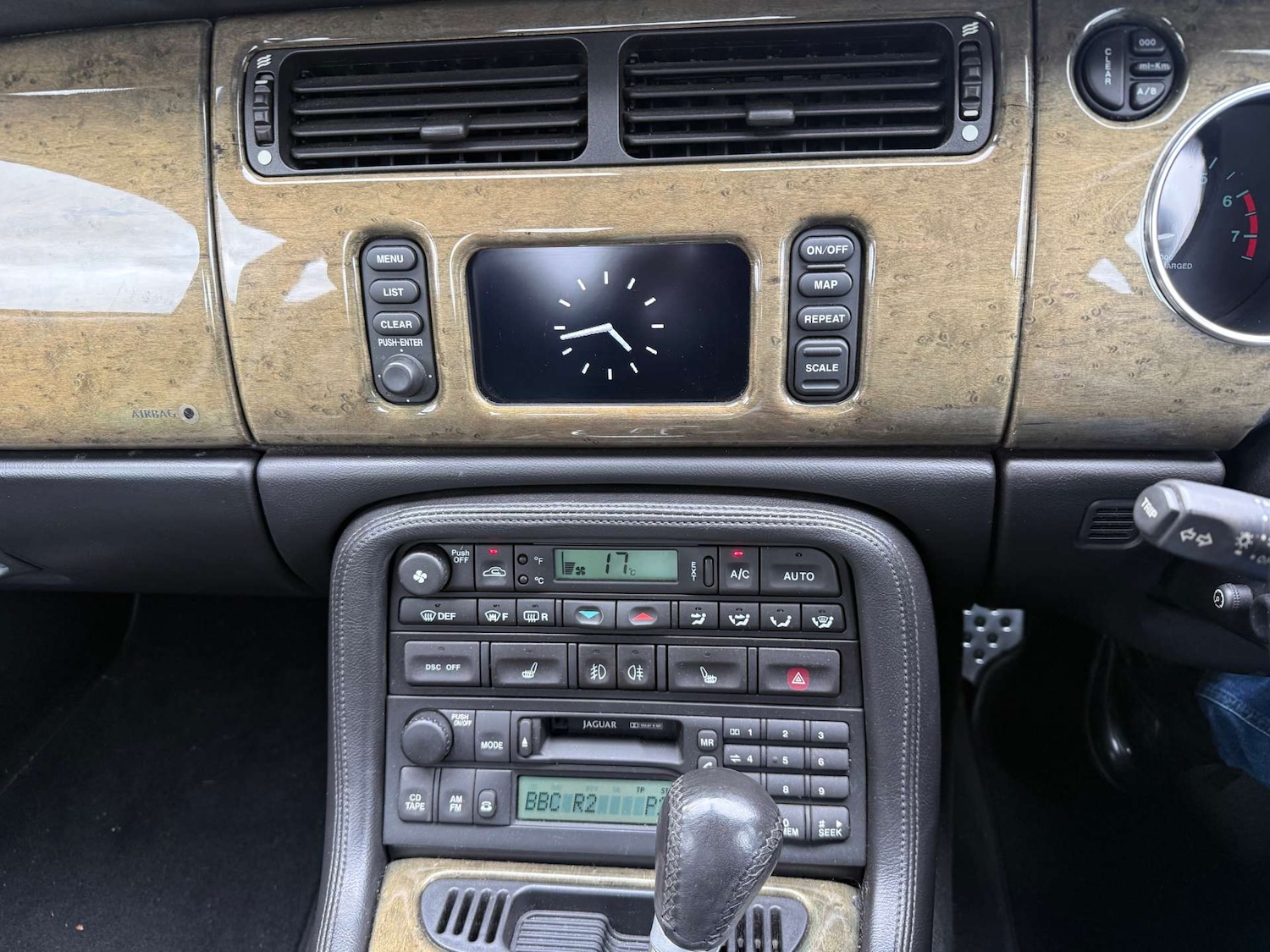 Used Jaguar XKR 2004 for sale - 78131362: Photo 17