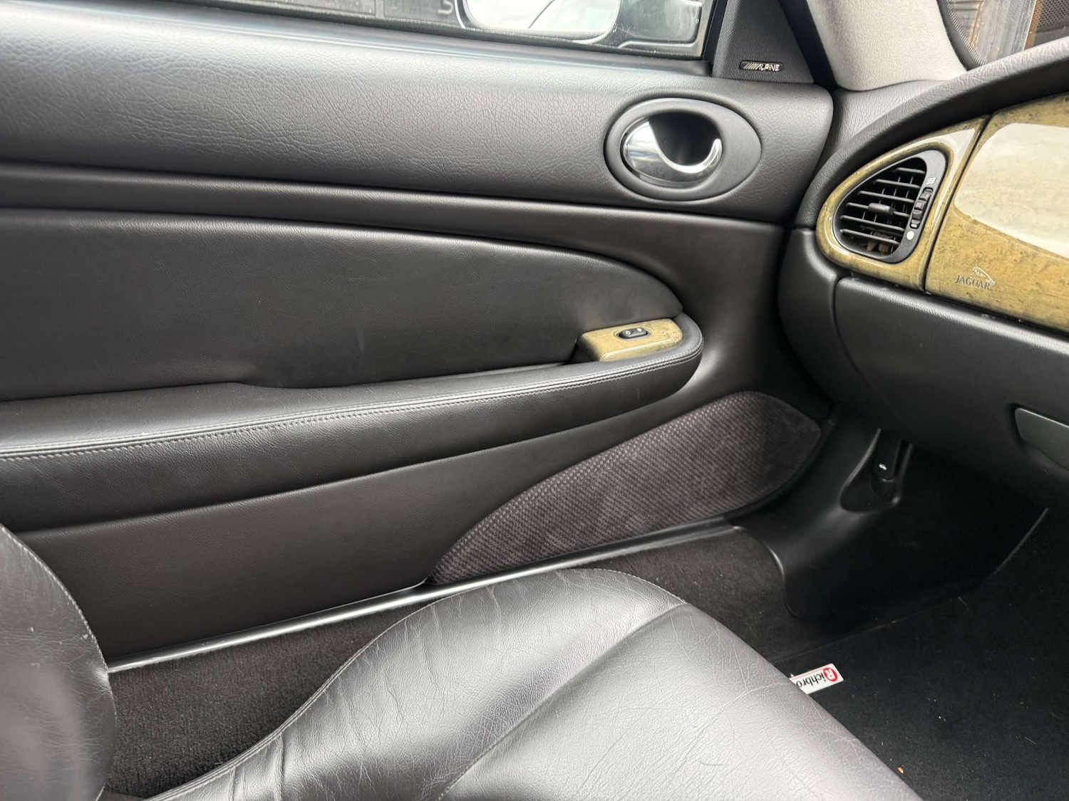 Used Jaguar XKR 2004 for sale - 78131362: Photo 19