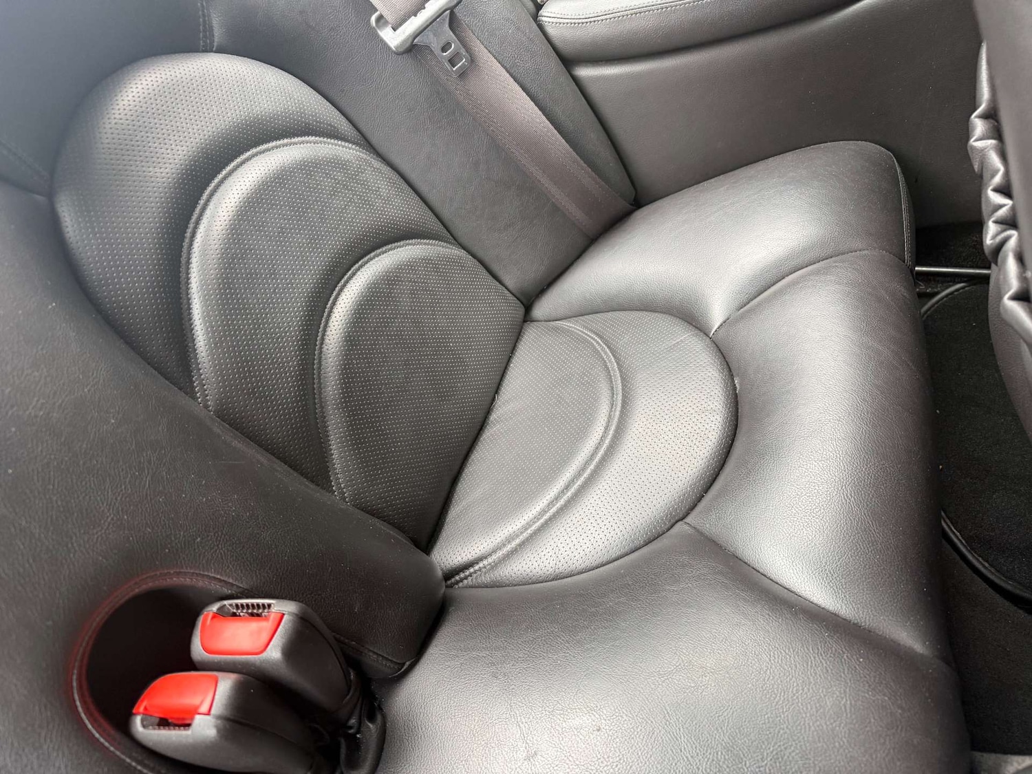 Used Jaguar XKR 2004 for sale - 78131362: Photo 25