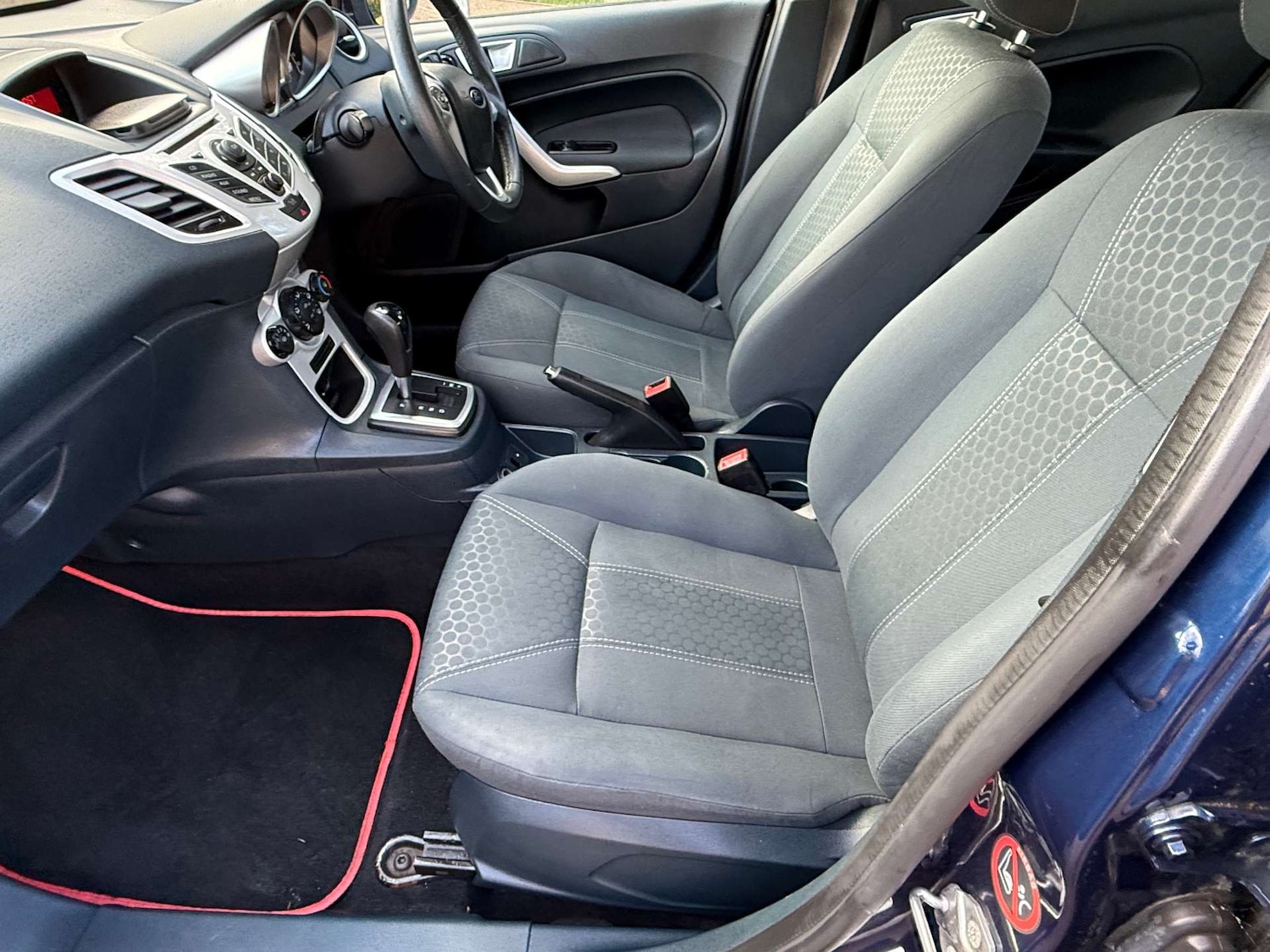 Used Ford Fiesta 2012 for sale - 76959855: Photo 9