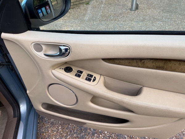 Used Jaguar X-Type 2004 for sale - 75095228: Photo 16
