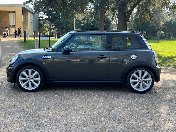 Used MINI Hatch 2010 for sale - 76331021: Photo 9
