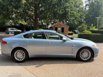 Used Jaguar XF 2010 for sale - 79322319: Photo