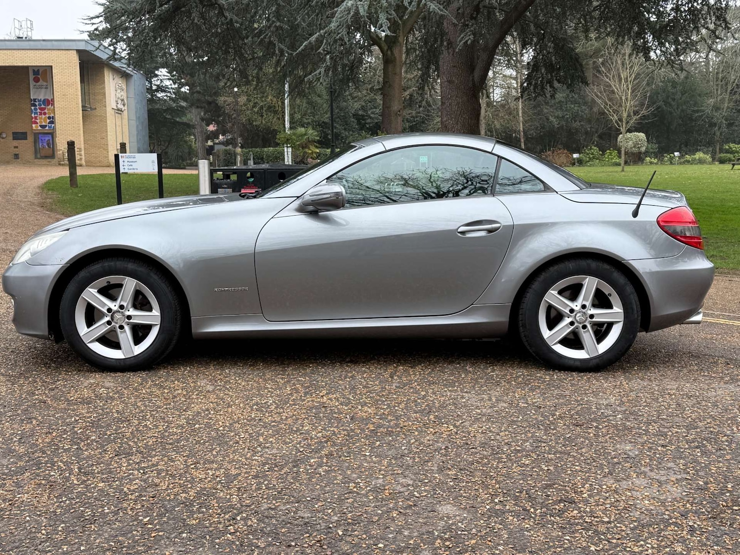 Used Mercedes-Benz SLK 2009 for sale - 77434665: Photo 8