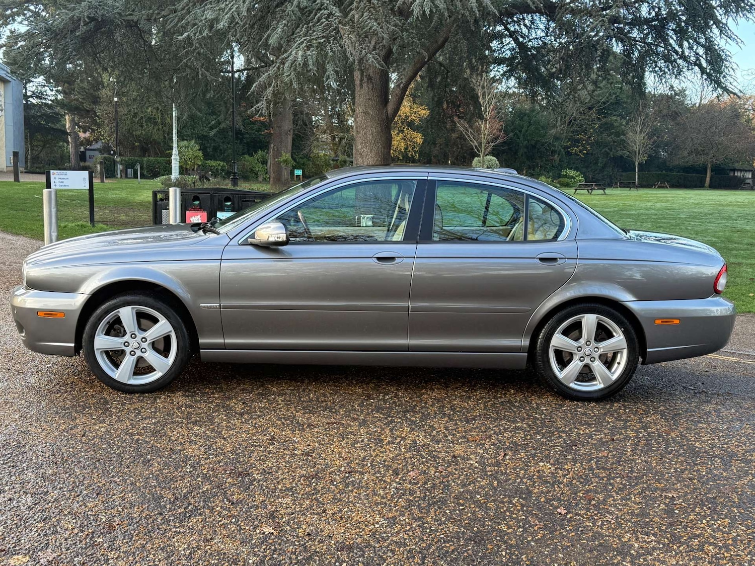 Used Jaguar X-Type 2008 for sale - 76830127: Photo 3