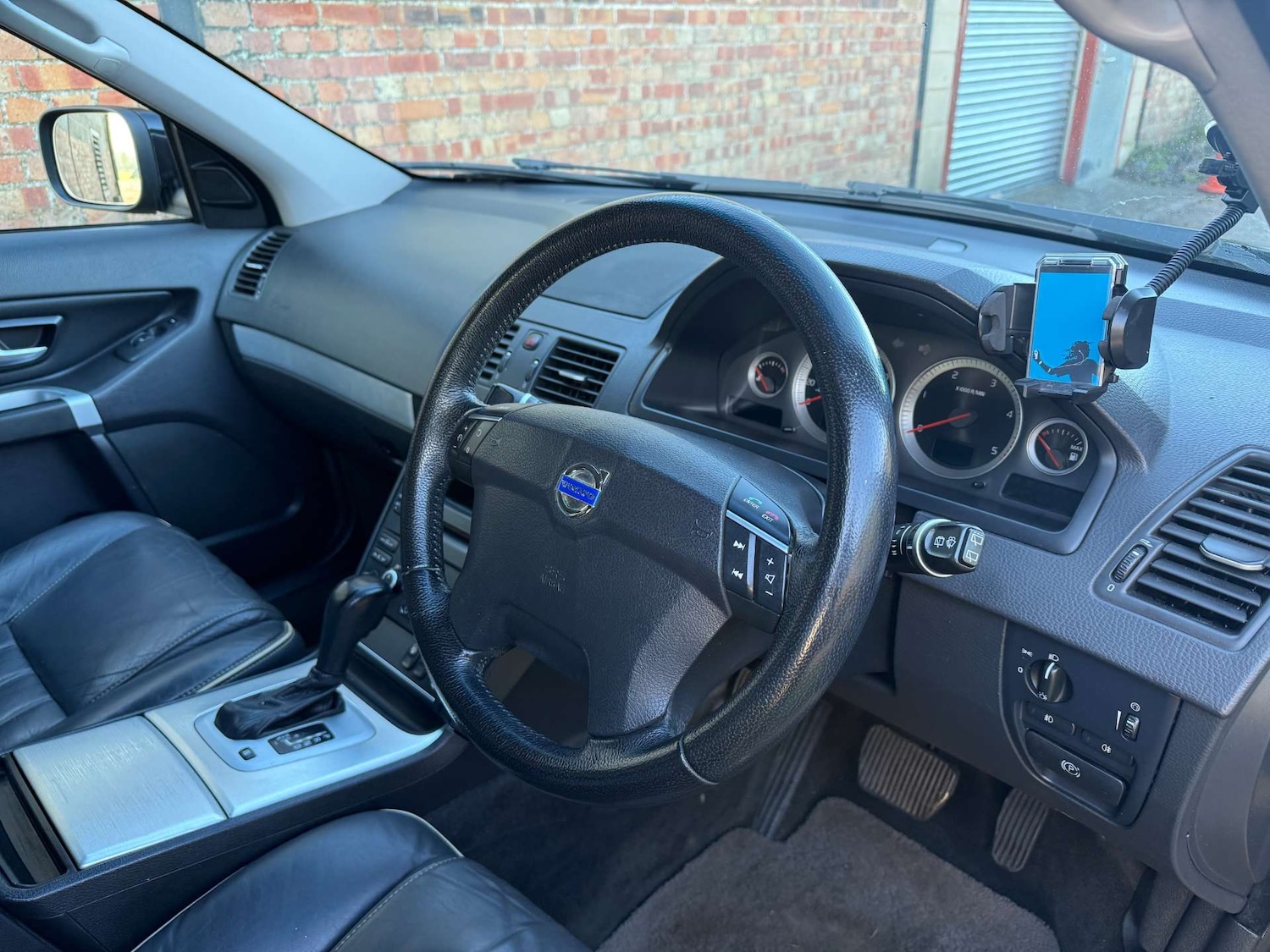 Used Volvo XC90 2011 for sale - 76830122: Photo 16