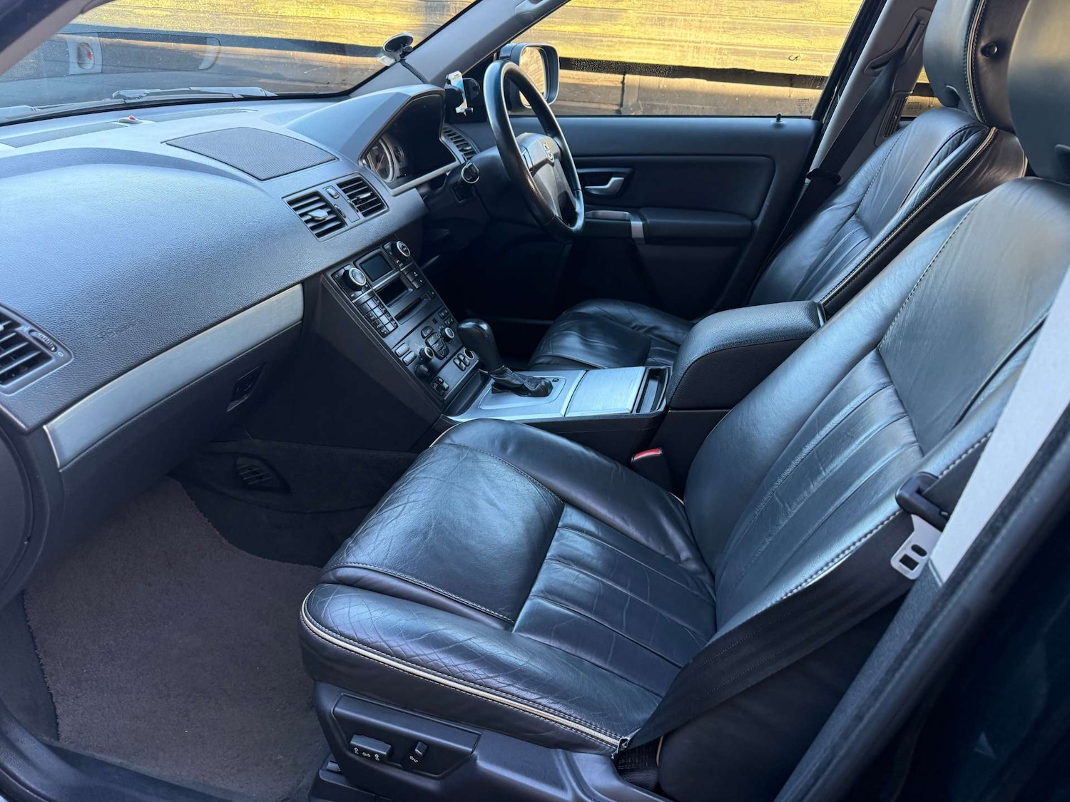 Used Volvo XC90 2011 for sale - 76830122: Photo 25