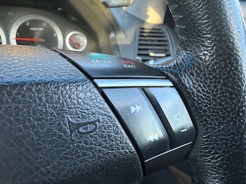 Used Volvo XC90 2011 for sale - 76830122: Photo