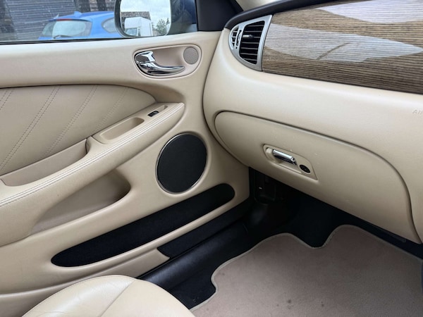Used Jaguar X-Type 2008 for sale - 76331019: Photo 19