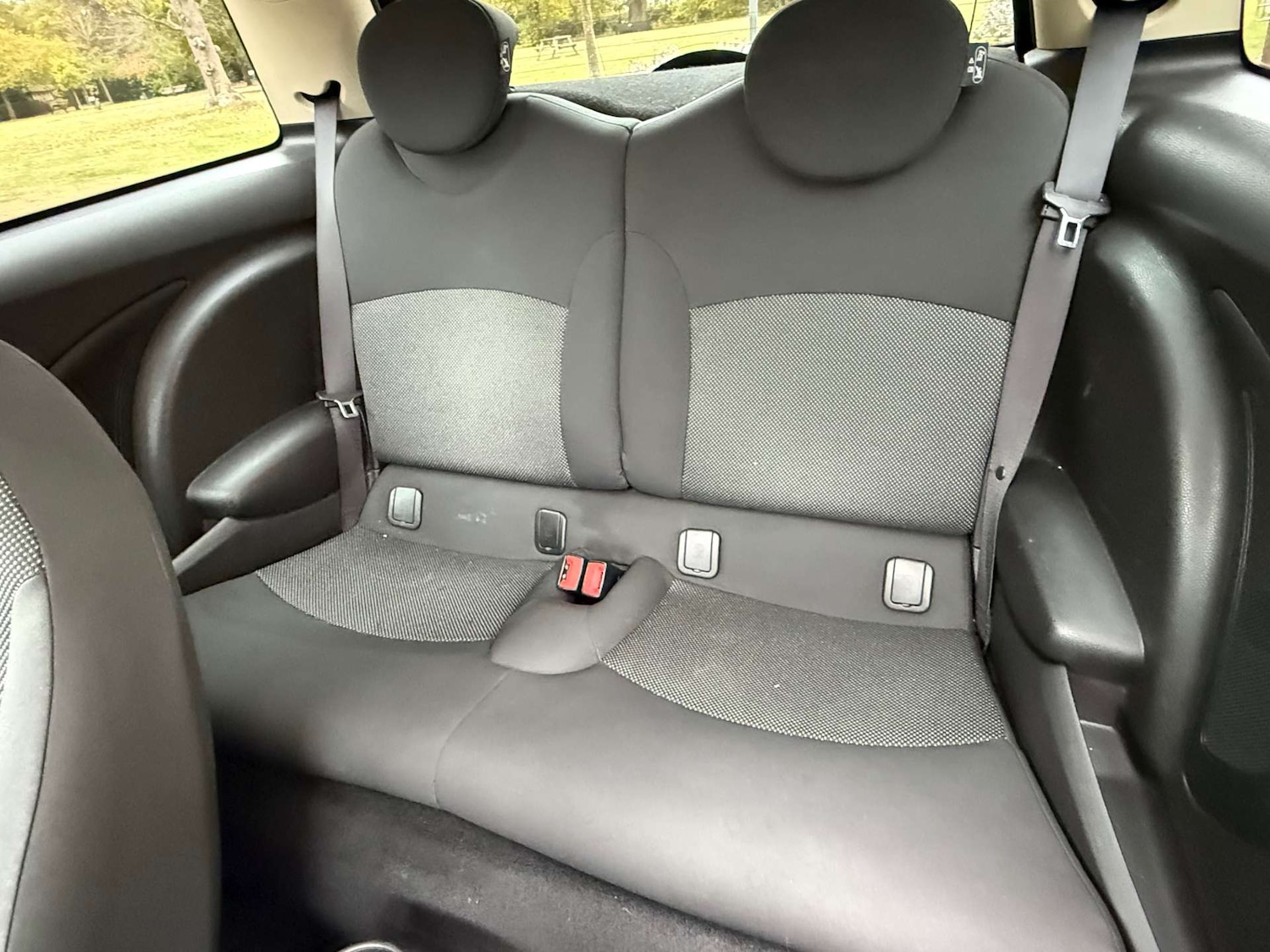 Used MINI Hatch 2011 for sale - 76601213: Photo 14