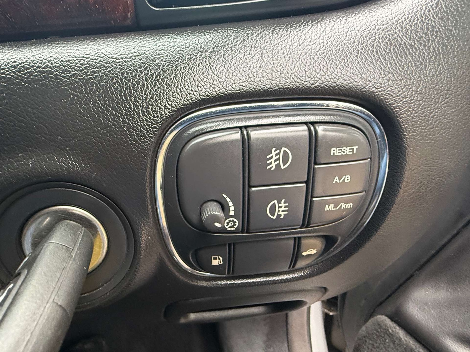 Used Jaguar XJ 2004 for sale - 77694630: Photo 18