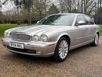 Jaguar XJ feature image
