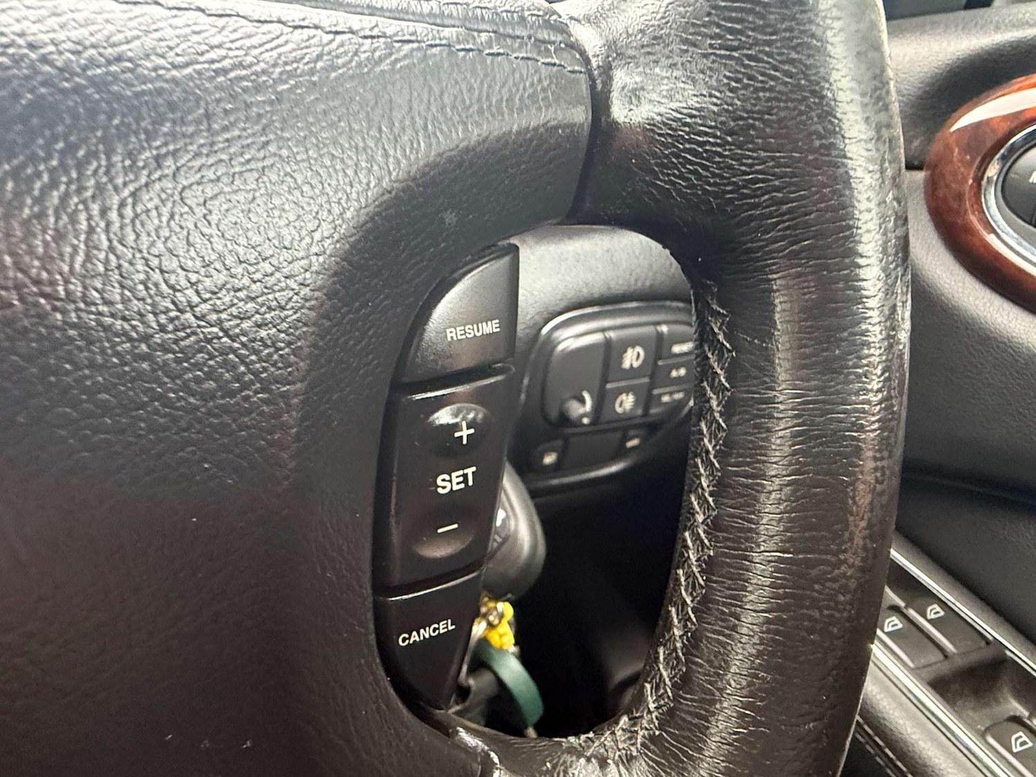 Used Jaguar XJ 2004 for sale - 77694630: Photo 32