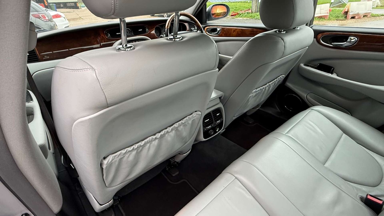 Used Jaguar XJ 2004 for sale - 76830107: Photo 11