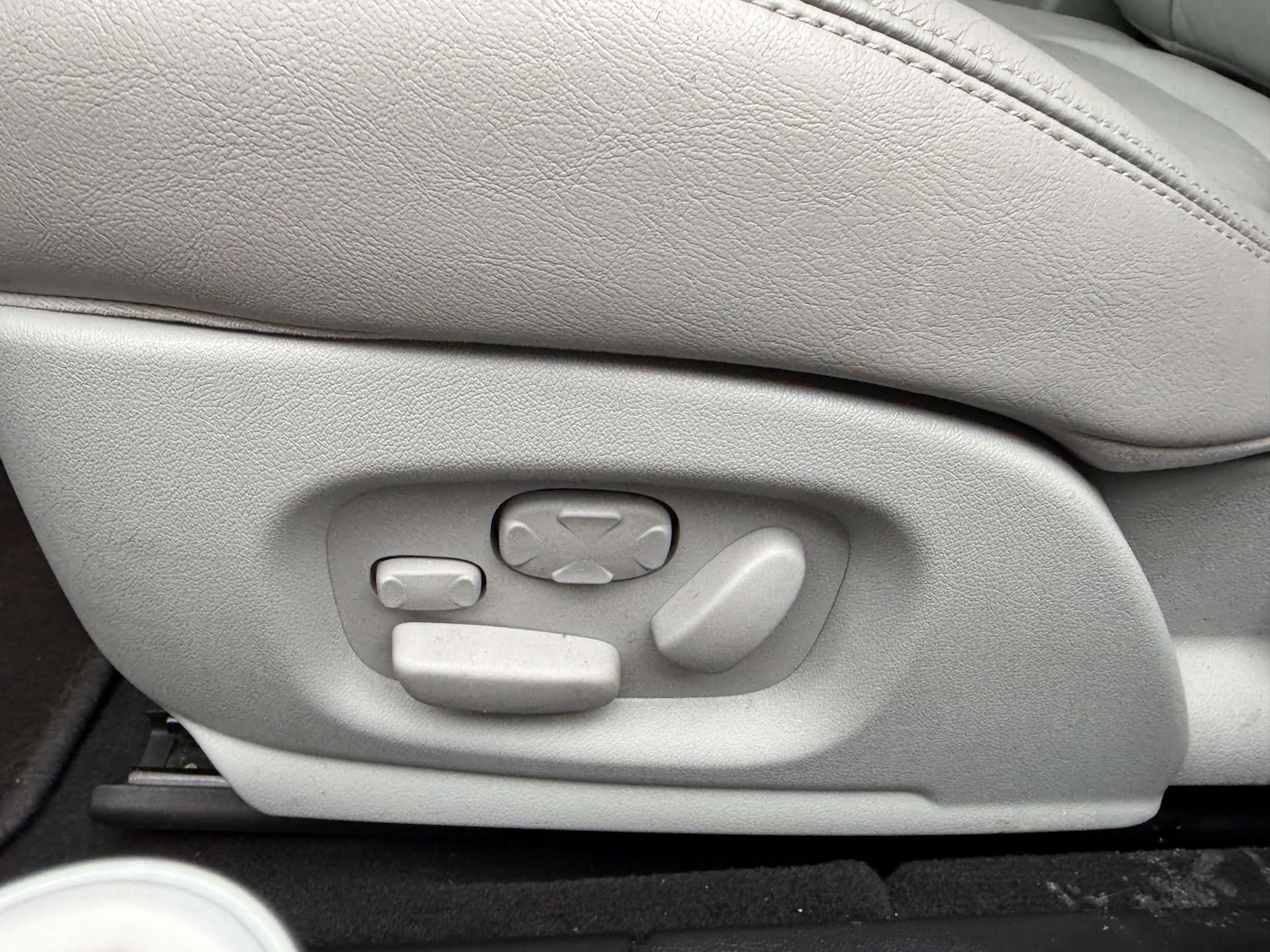 Used Jaguar XJ 2004 for sale - 76830107: Photo 19