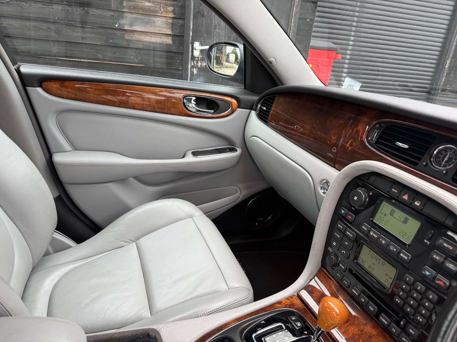 Used Jaguar XJ 2004 for sale - 76830107: Photo 29