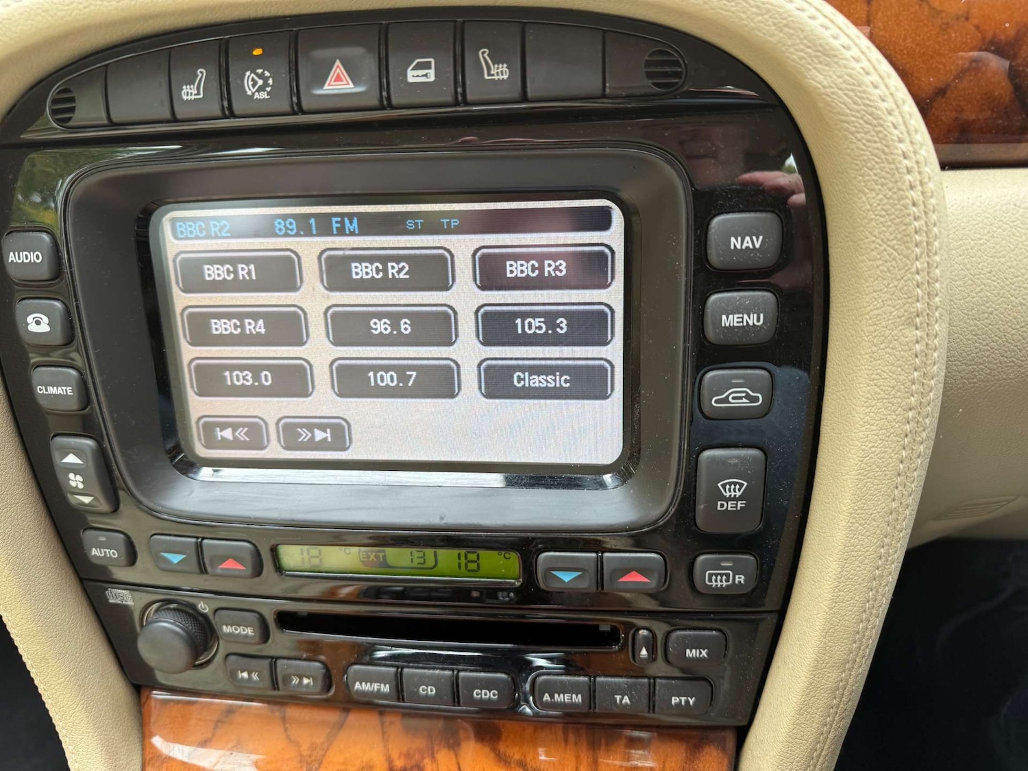 Used Jaguar XJ 2007 for sale - 76331011: Photo 22