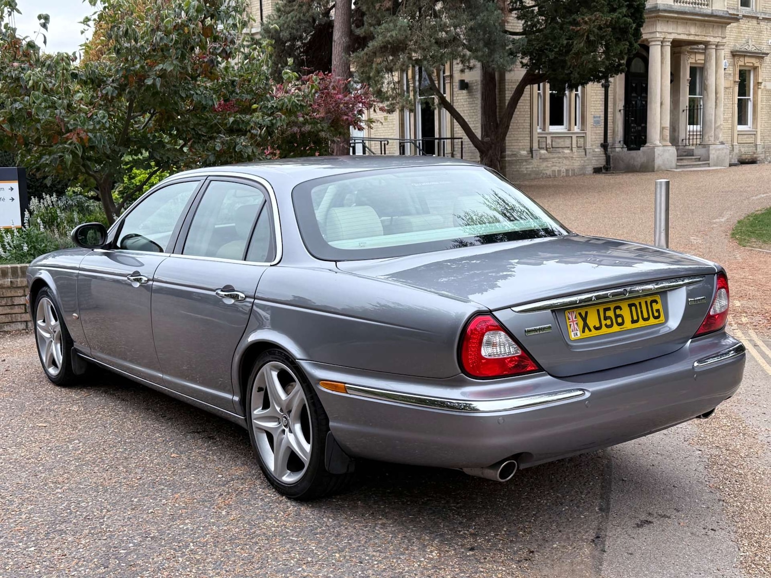 Used Jaguar XJ 2007 for sale - 76331011: Photo 4