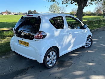 Used Toyota AYGO 2013 for sale - 78053495: Photo