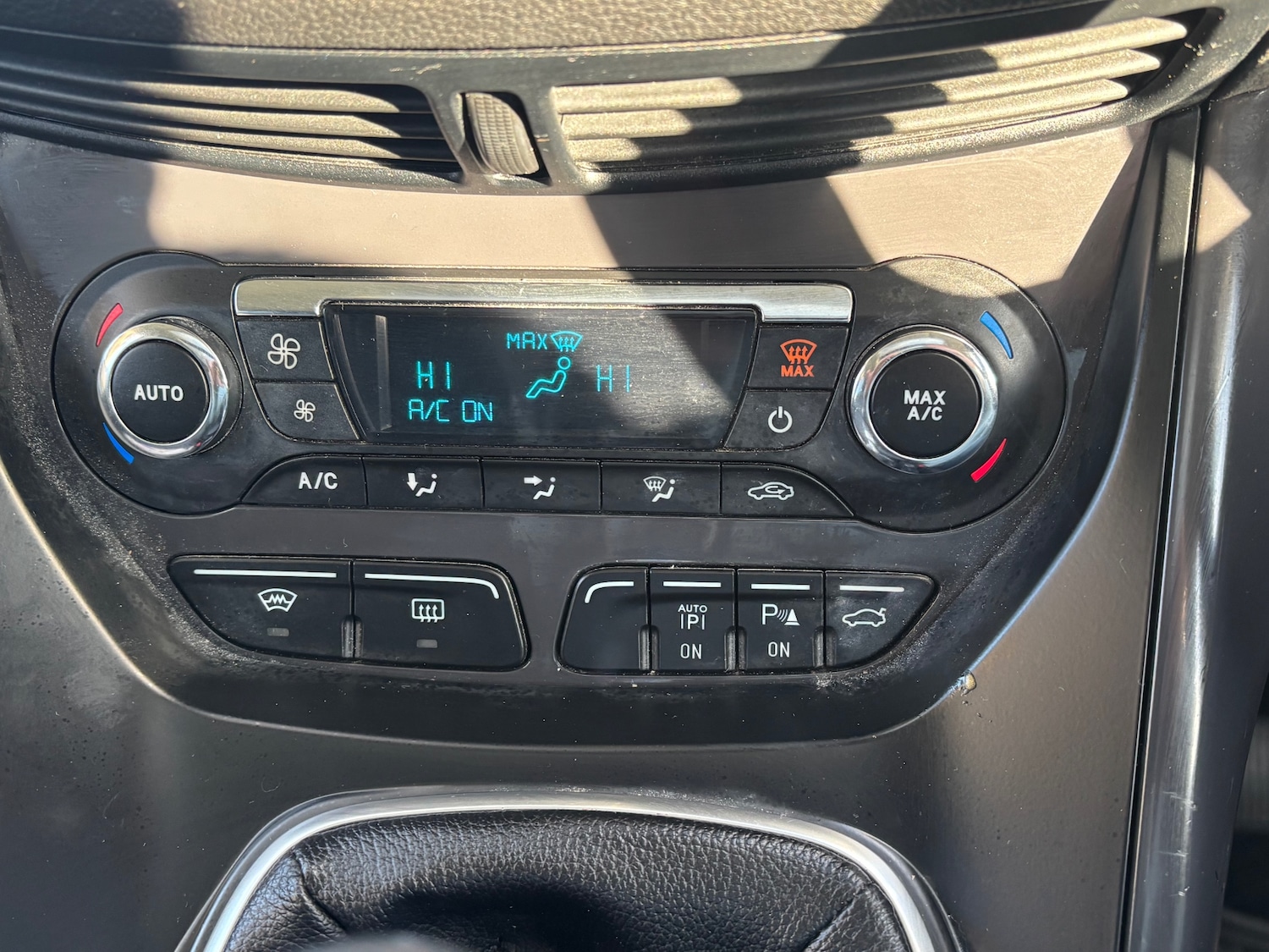 Used Ford Kuga 2014 for sale - 77300694: Photo 14