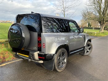 Used Land Rover Defender 2022 for sale - 77303915: Photo