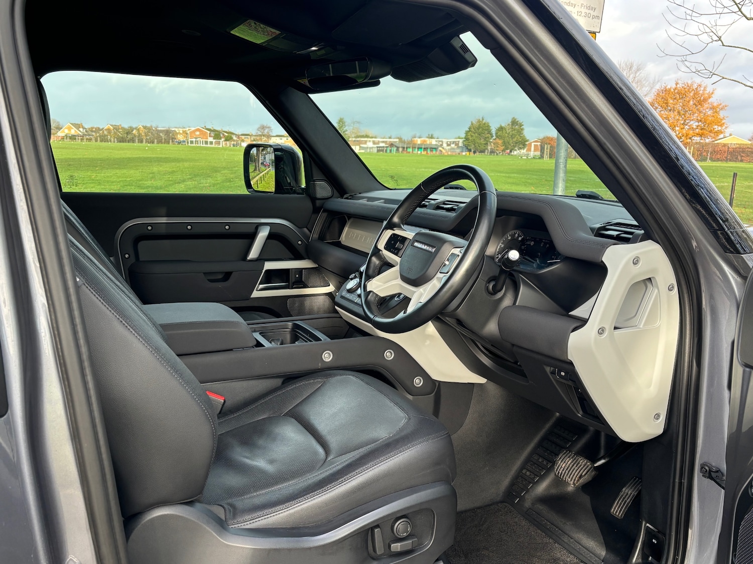 Used Land Rover Defender 2022 for sale - 77303915: Photo 5