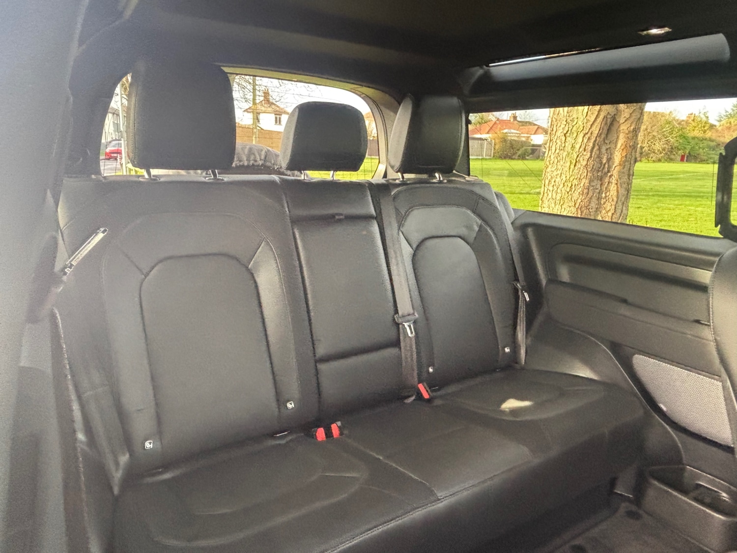 Used Land Rover Defender 2022 for sale - 77303915: Photo 7