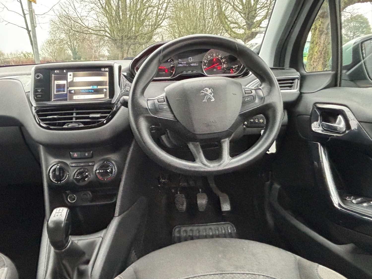 Used Peugeot 208 2013 for sale - 77447777: Photo 10