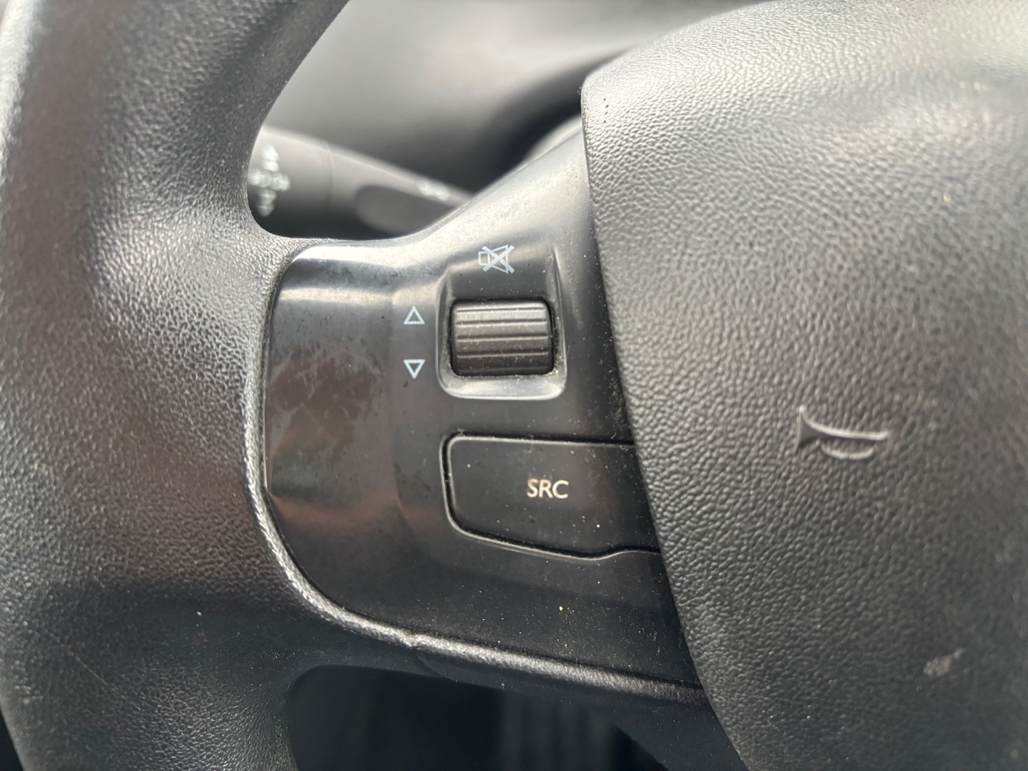 Used Peugeot 208 2013 for sale - 77447777: Photo 13