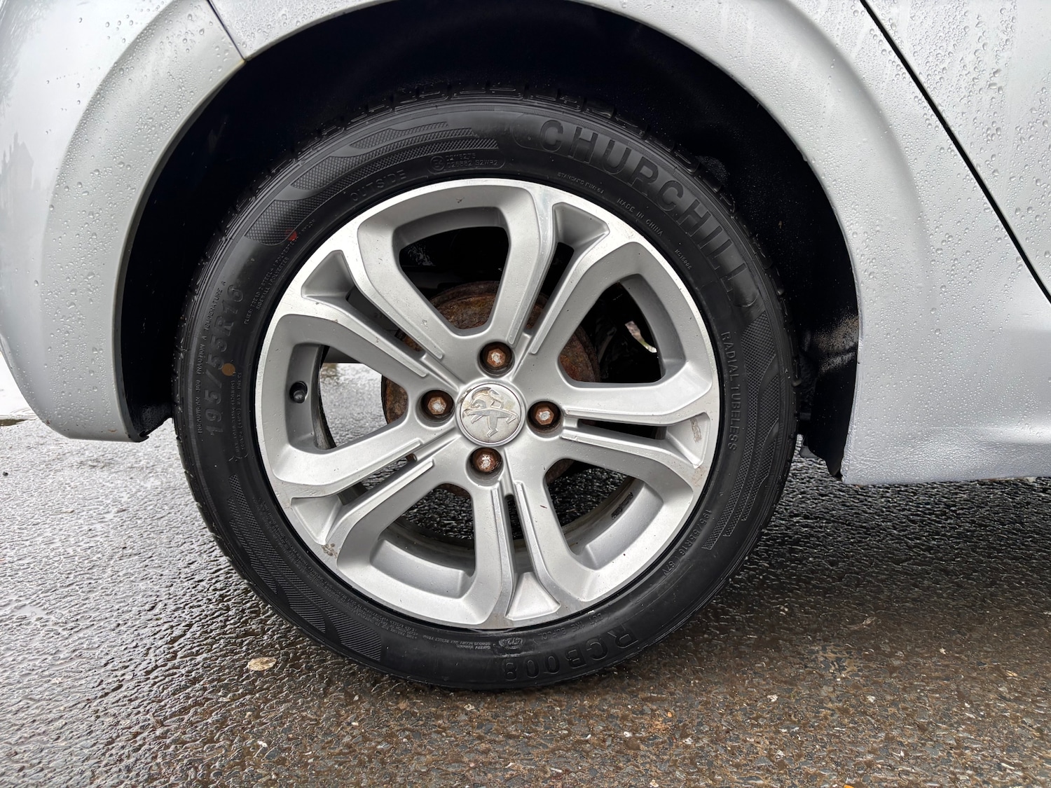 Used Peugeot 208 2013 for sale - 77447777: Photo 16