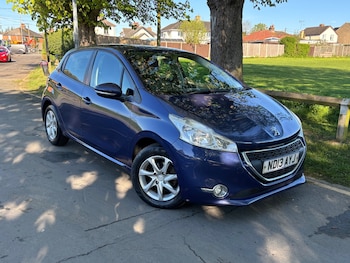 Used Peugeot 208 2013 for sale - 78243194: Photo