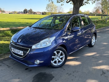 Used Peugeot 208 2013 for sale - 78243194: Photo