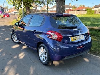 Used Peugeot 208 2013 for sale - 78243194: Photo