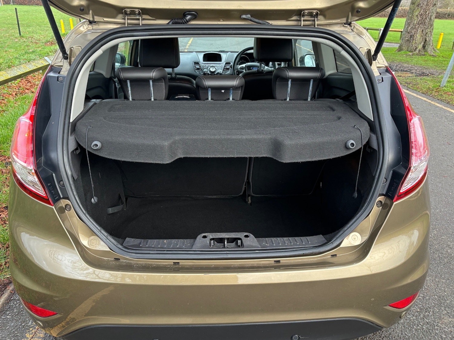 Used Ford Fiesta 2014 for sale - 77300682: Photo 8